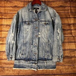 Forever 21 Womens Oversized Distressed Denim Jacket Medium Wash Blue Small